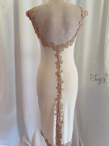 Abito Cristiana nude e pizzo oro glitter