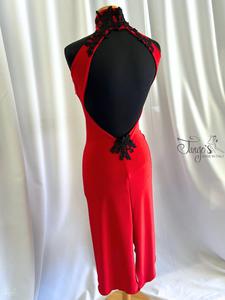 Michi dress in red jersey and black lace
