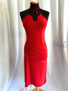 Michi dress in red jersey and black lace