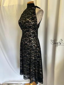 Dress Milena in gold jersey and black lace flared
