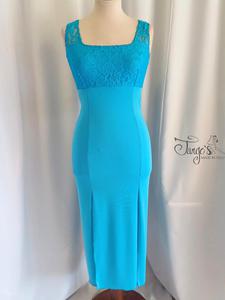 Dress robi in sky blue and lace