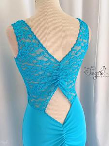 Dress robi in sky blue and lace