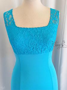 Dress robi in sky blue and lace