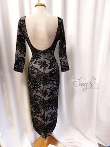Dress Sonia in flocked fabric with slit