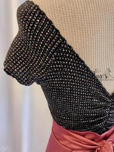Annalisa glitter top and brick-colored orfea skirt