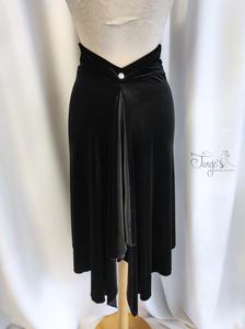 Set in black velvet , skirt Heli an top Alana