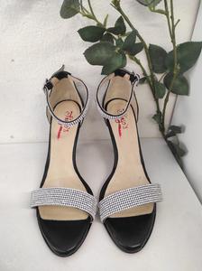 Scarpa Amy nera con strass