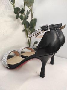 Scarpa Amy nera con strass