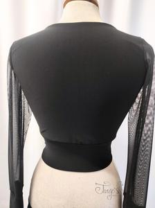 Top Alma black with mesh sleeves