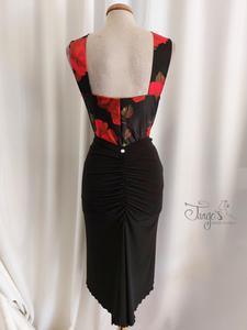 Top Eva in black and red roses fabric