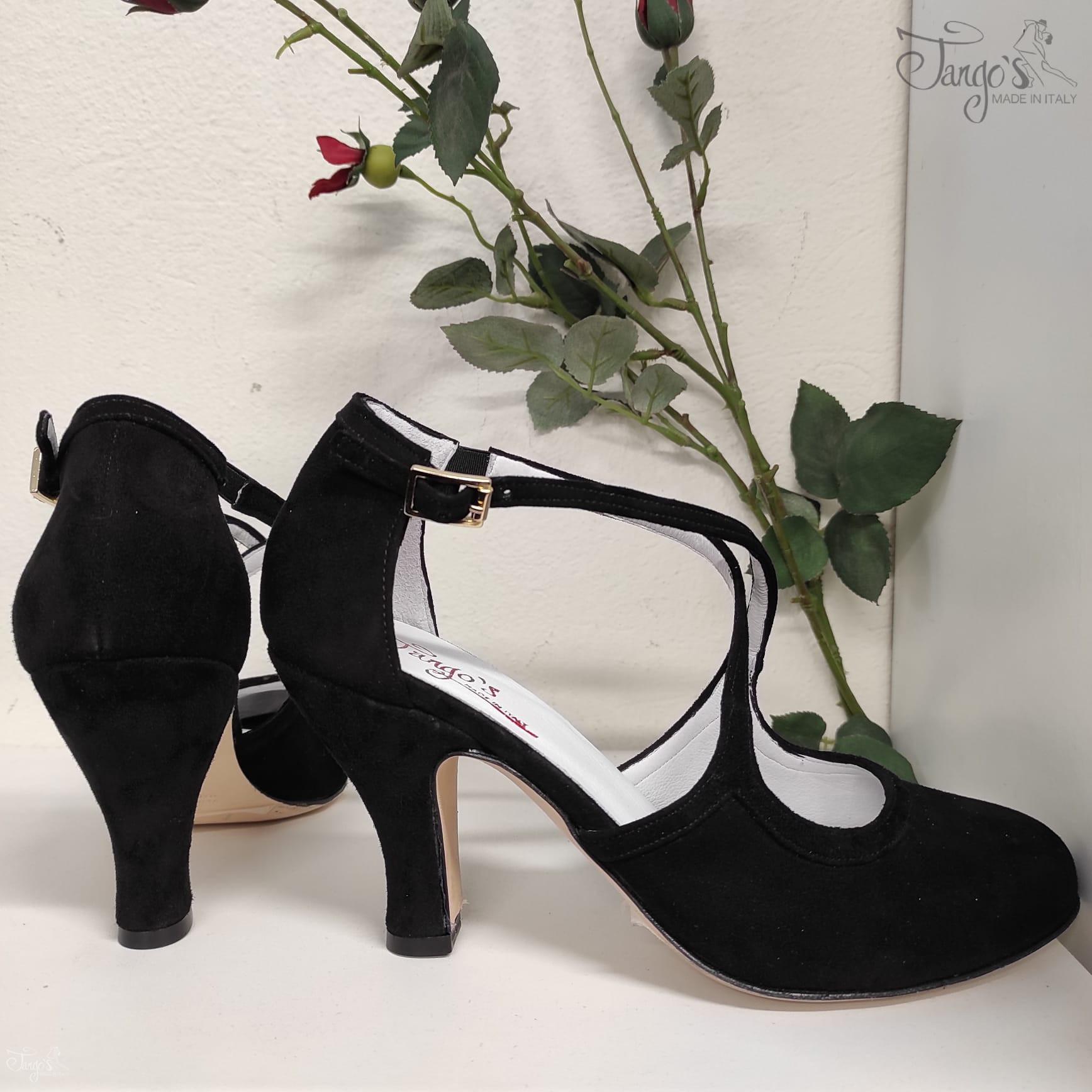 Scarpe tacco nere chiuse hotsell